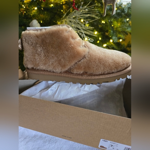 NEW! UGG, Womens Neumel Cozy Lace-up Boots, Chestnut, Size 7 - NIB - Picture 8 of 13
